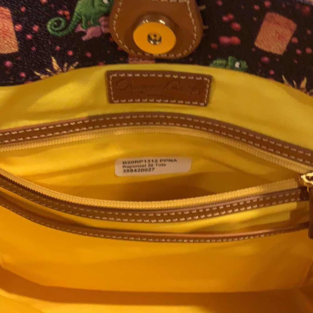 Disney x Dooney Bourke Rapunzel Tangled Tote bag - Picture 12 of 14